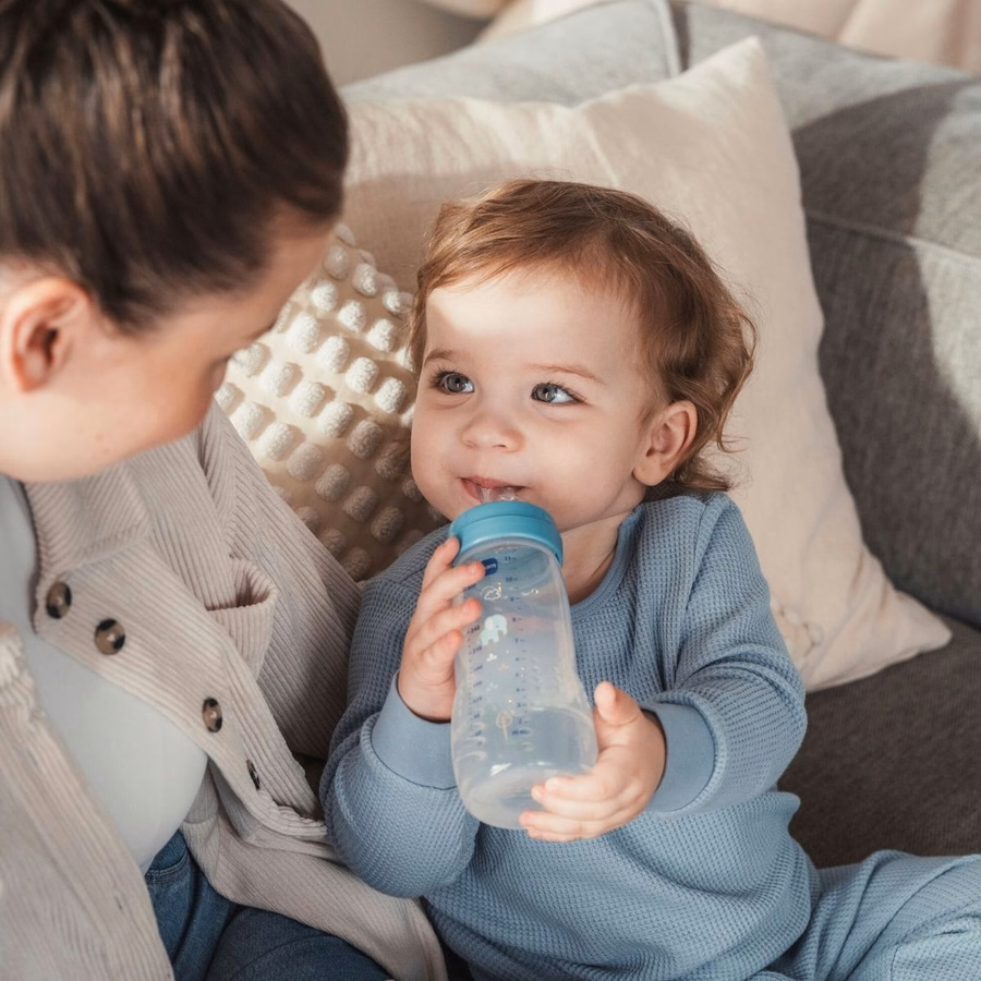 Biberón Mam Easy Active de 330 ml para bebés de 4 meses en adelante, paquete individual.